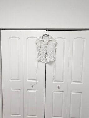 White Polka Dot Tie-Front Short Sleeve Blouse (With Free A GIFT)